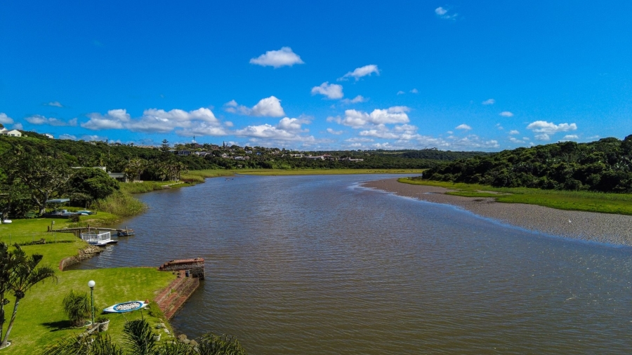 2 Bedroom Property for Sale in Bonza Bay Eastern Cape